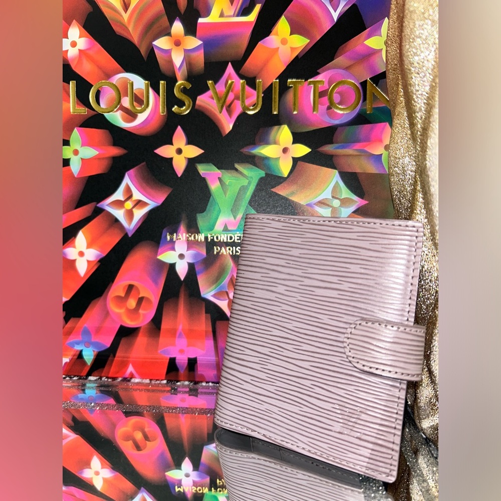 Louis Vuitton Blush Textured Wallet